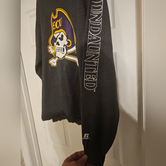 East Carolina Pirates Long-sleeve T-shirt. Size:L. - Picture 4 of 6